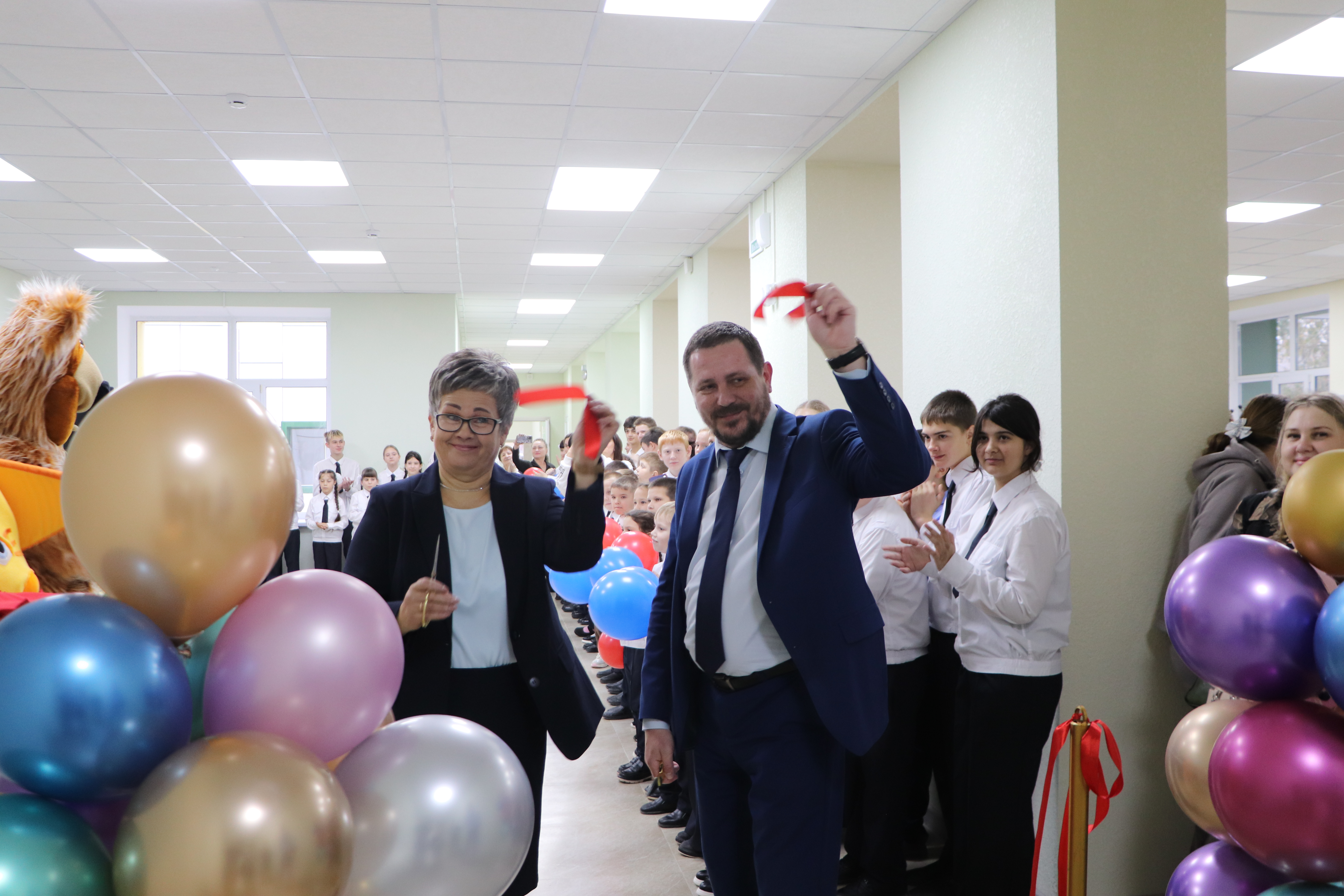 Состоялось открытие Поливянской школы №29 им. В.С. Погорельцева после капитального ремонта