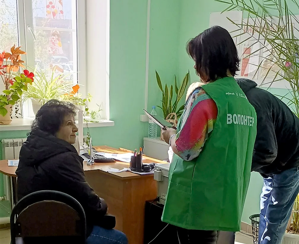 Волонтеры Песчанокопского района помогают жителям сделать выбор в голосовании за благоустройство 