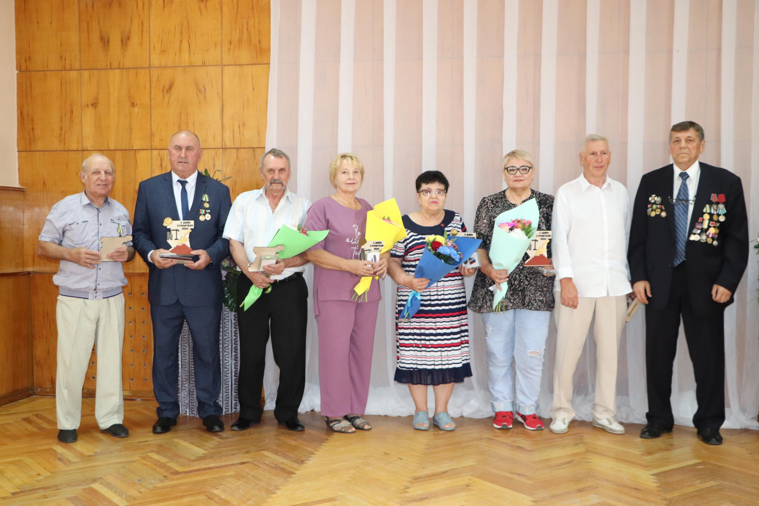 Районный праздник в честь Дня строителя состоялся в администрации района